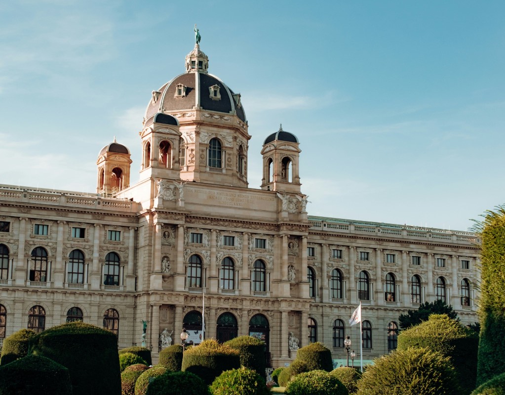 Wien in der Abenddämmerung mit dem Stephansdom